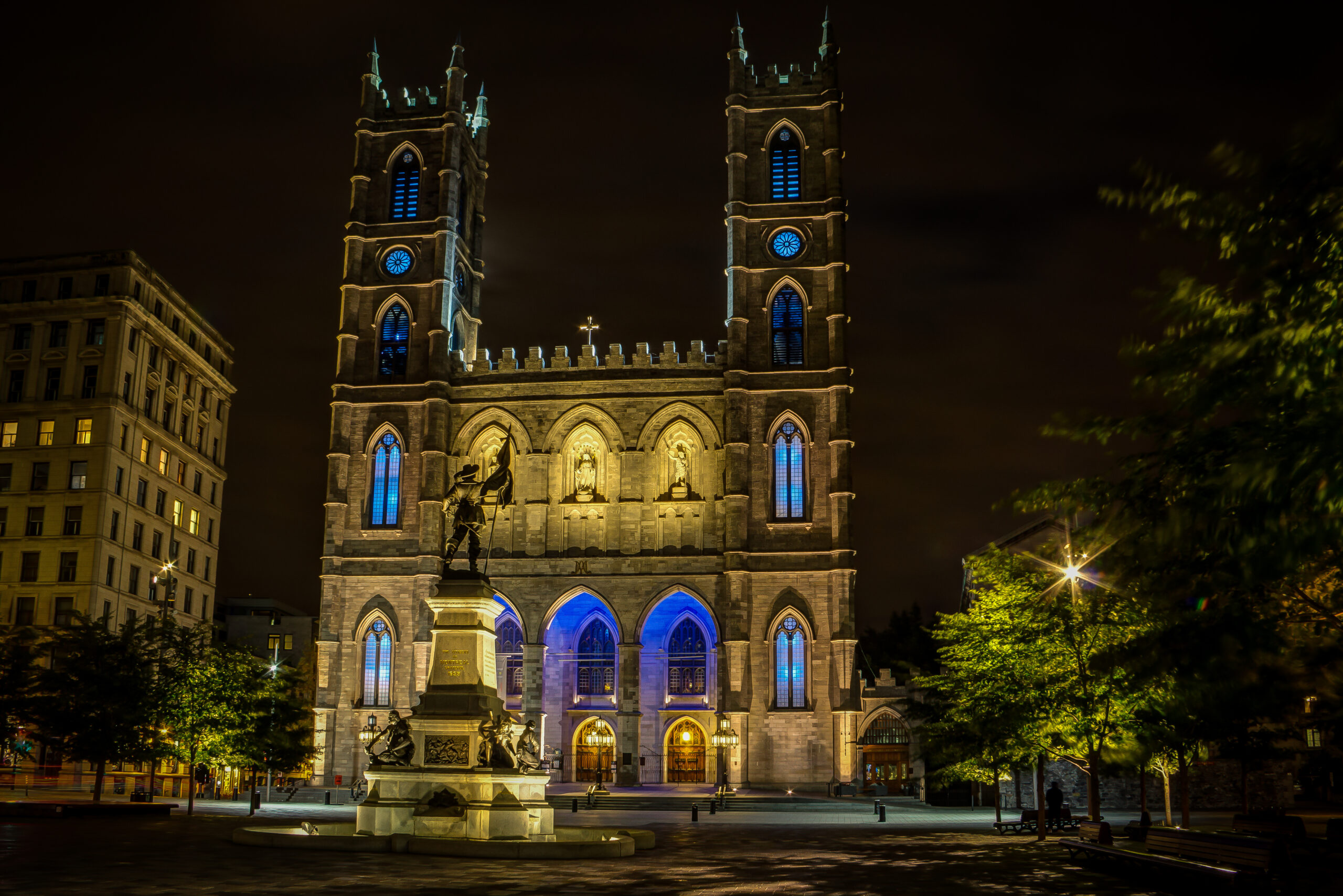 Montreal Basilica scaled